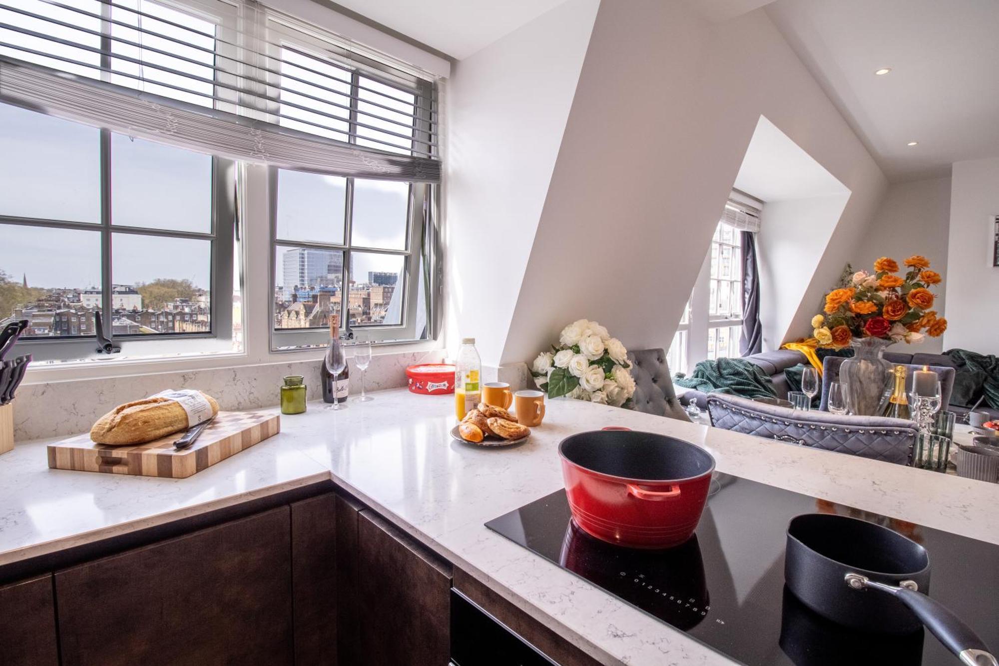 Luxurious 1-Bedroom Penthouse In Marble Arch 71 Londýn Exteriér fotografie