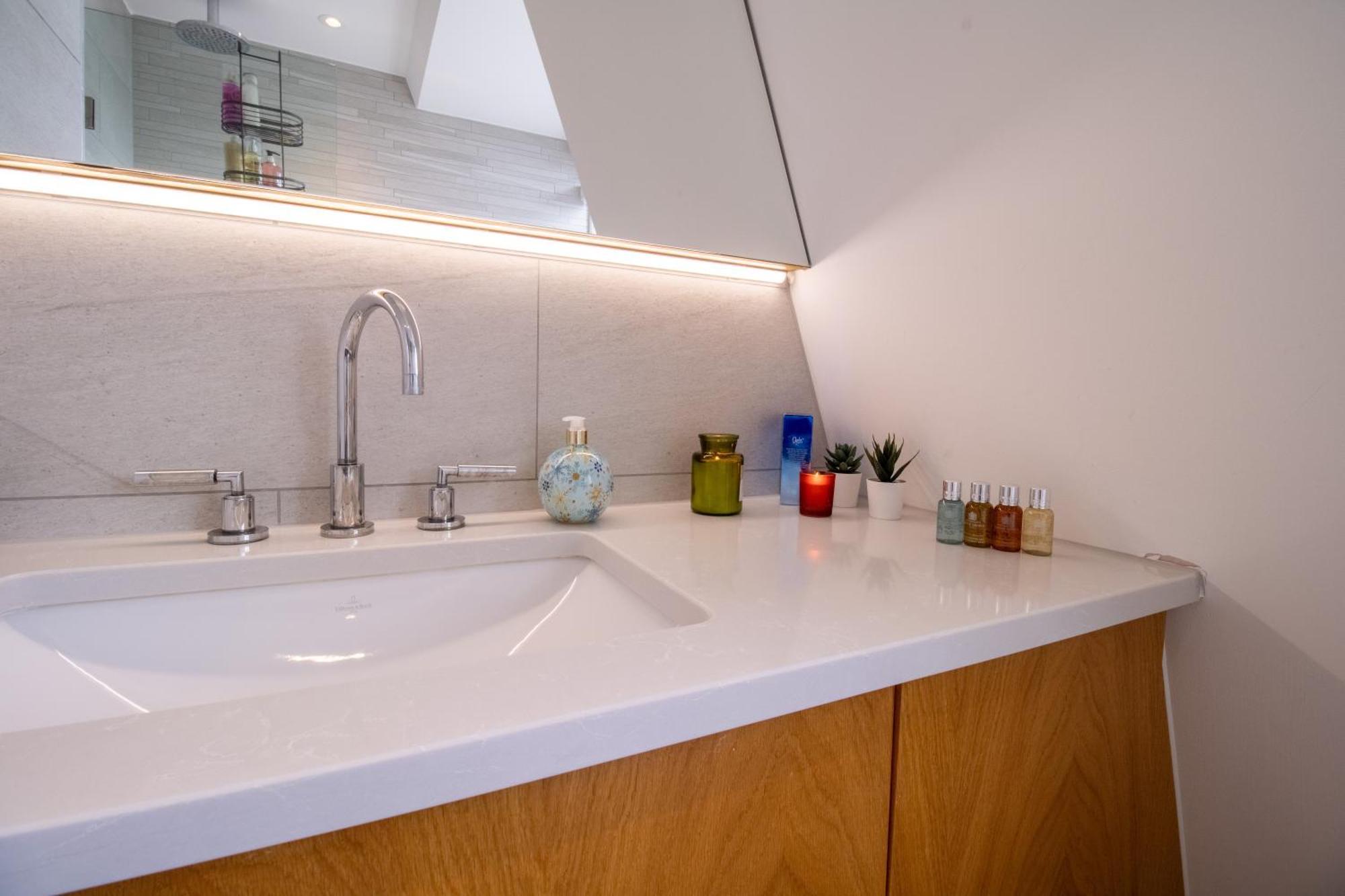 Luxurious 1-Bedroom Penthouse In Marble Arch 71 Londýn Exteriér fotografie