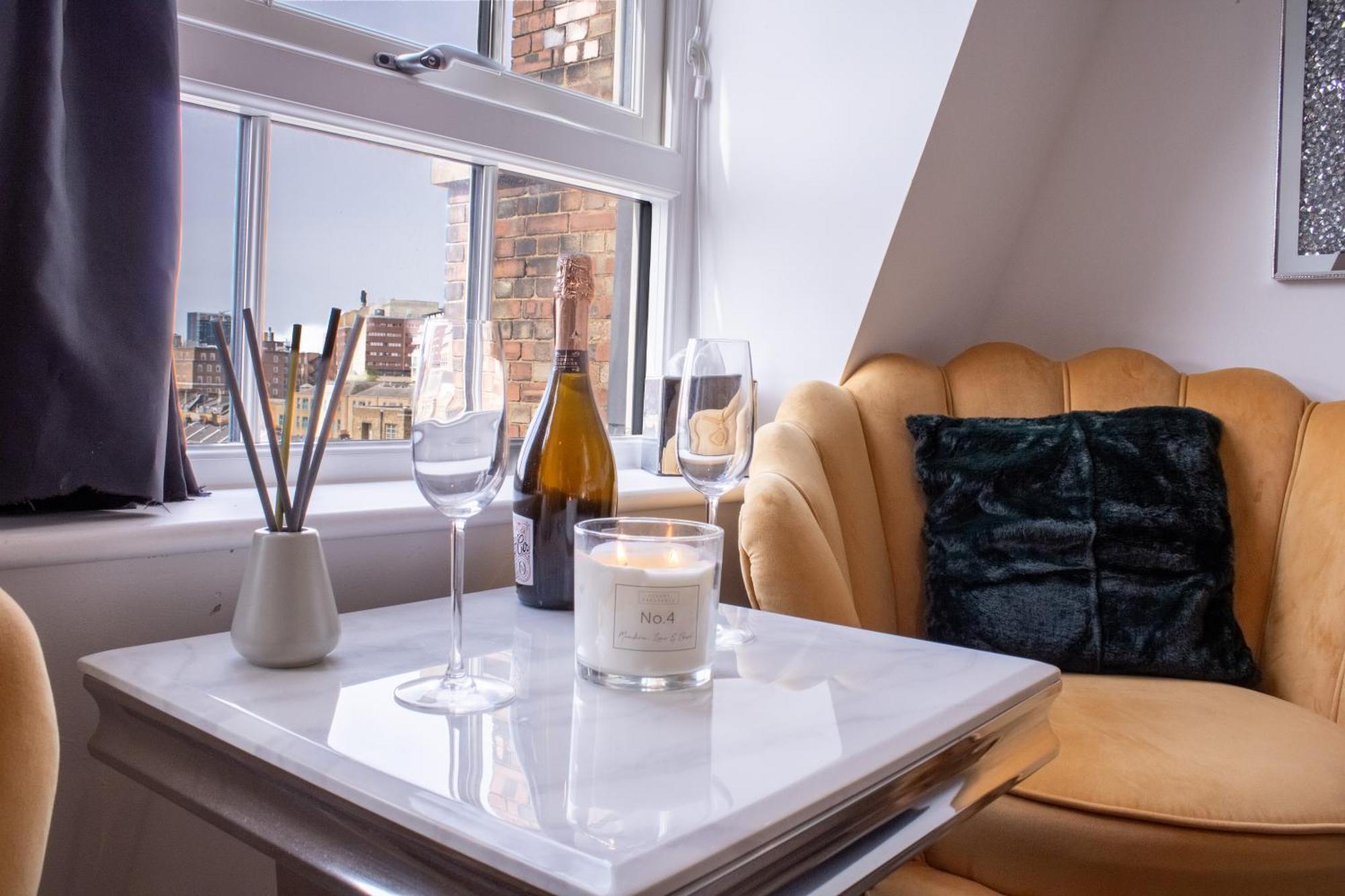 Luxurious 1-Bedroom Penthouse In Marble Arch 71 Londýn Exteriér fotografie