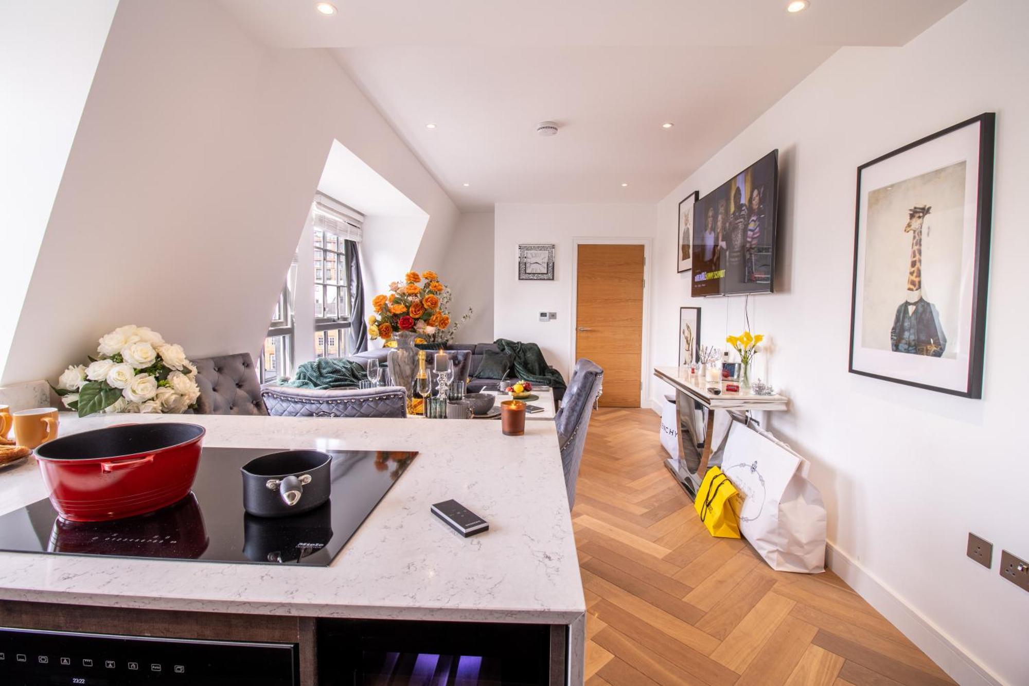 Luxurious 1-Bedroom Penthouse In Marble Arch 71 Londýn Exteriér fotografie